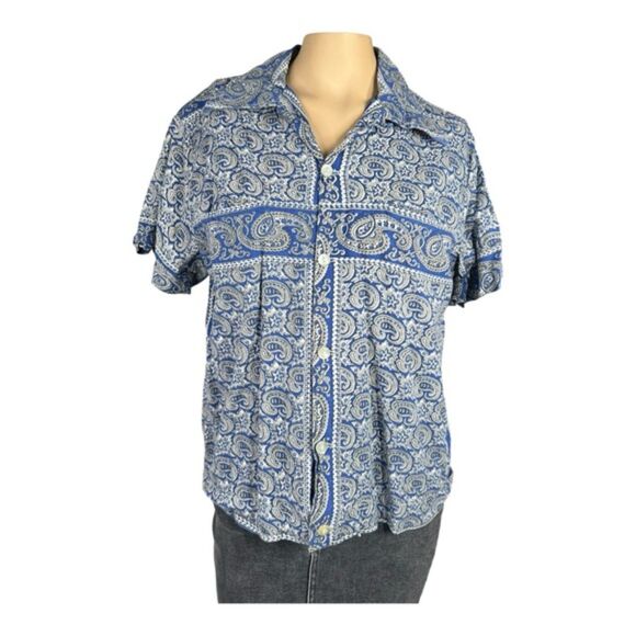 DO NOT LIST UNTIL TRY ON Ricardo’s Acapulco Blue Paisley Short Sleeve Shirt - Picture 1 of 4